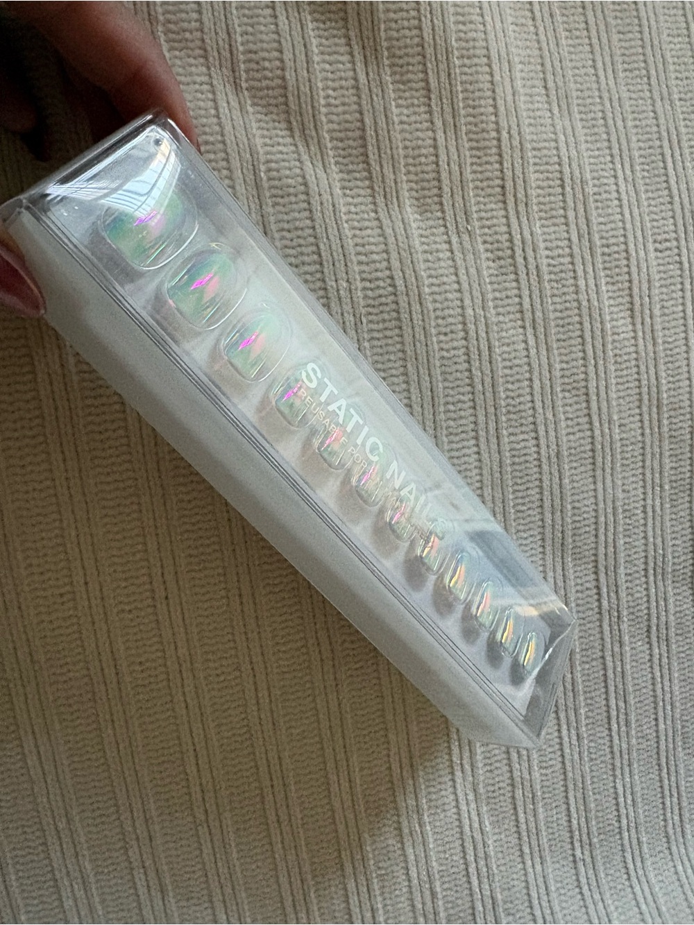 Static Nails Reusable Press On Nails Iridescent White Auroa Round - Picture 7 of 8